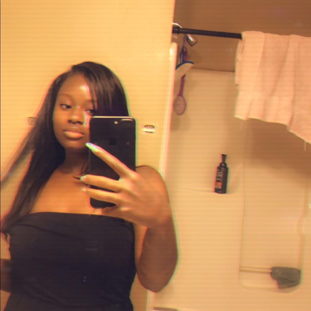 Meet your Posher, Asya